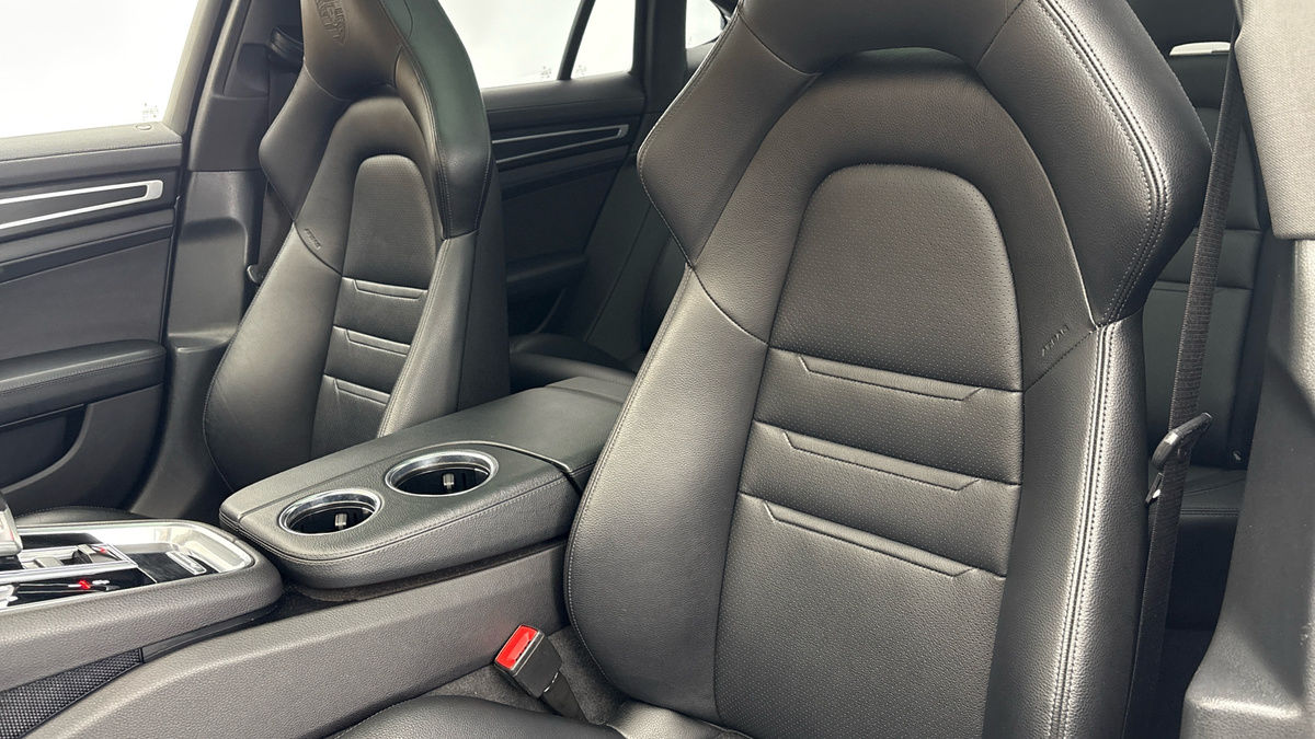 Porsche Panamera Image 7