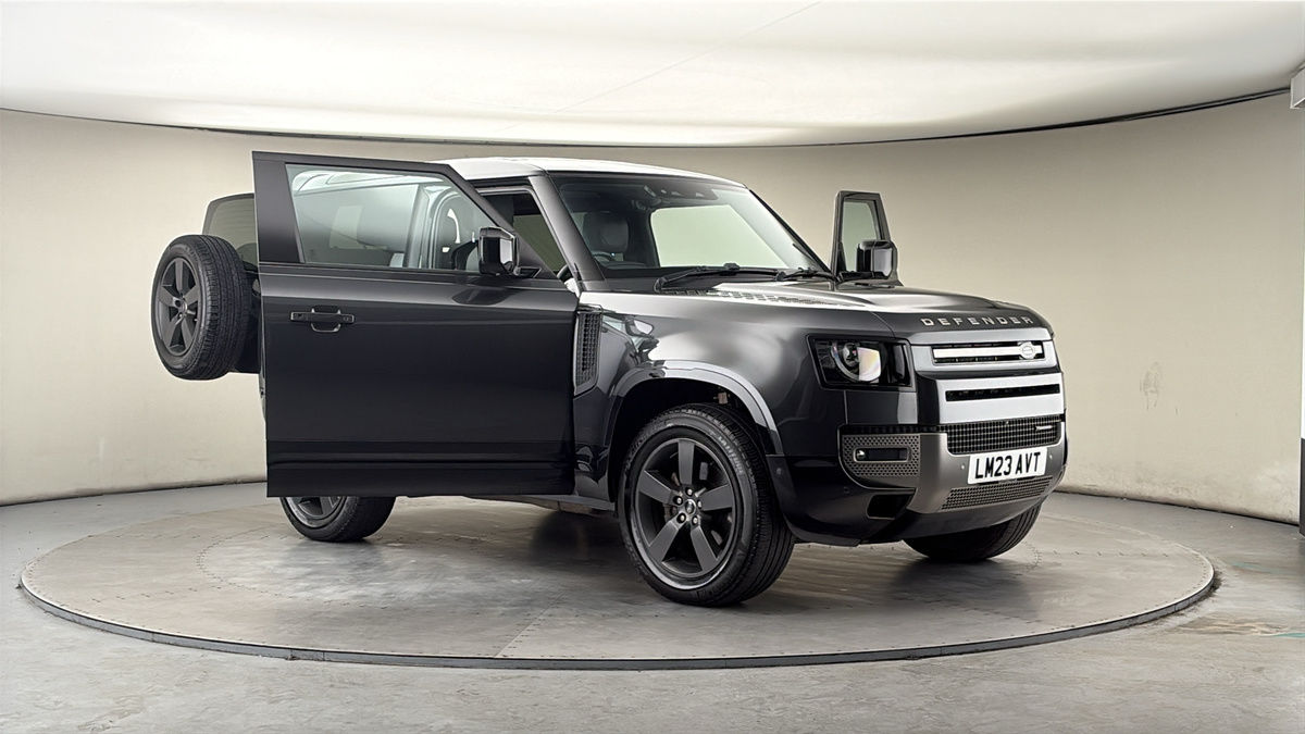 More views of Land Rover Defender 90