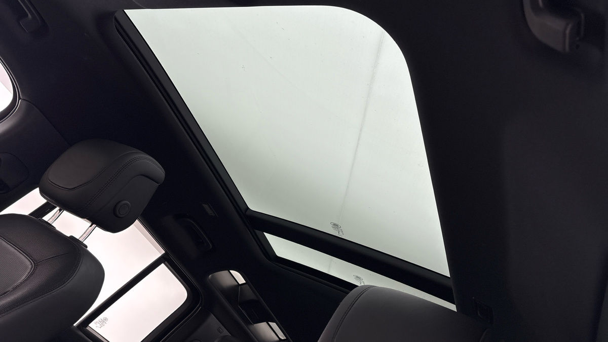 Land Rover Defender 110 Urban Image 6