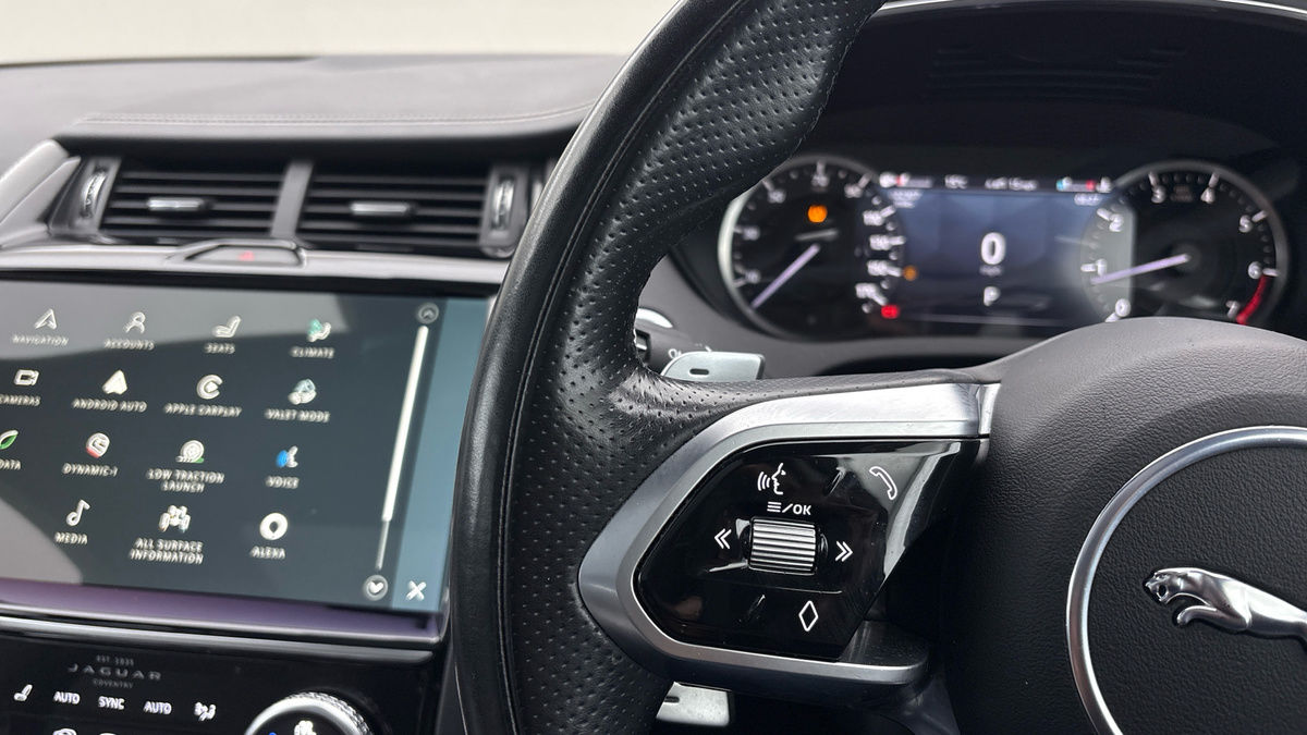 Jaguar E-PACE Image 13