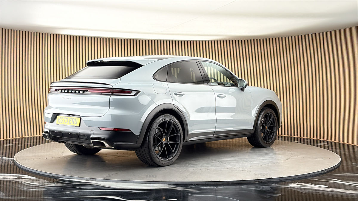 Porsche Cayenne Image 21