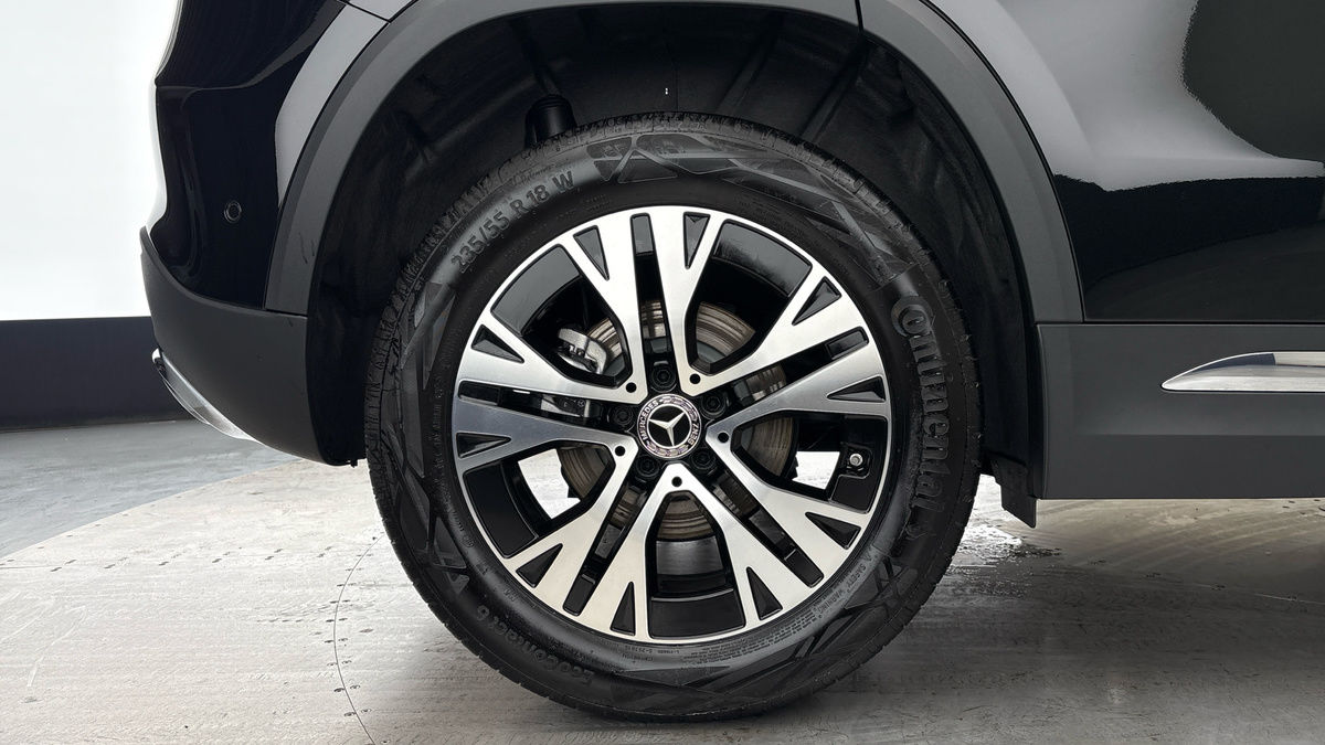 Mercedes-Benz GLA Image 10