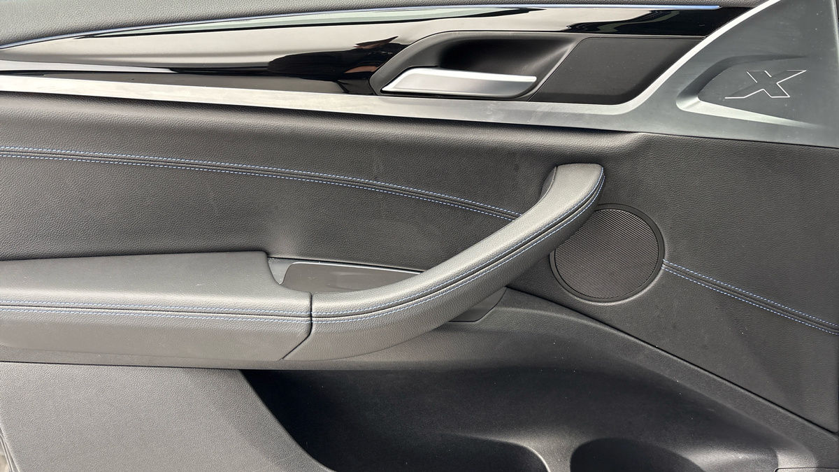 BMW iX3 Image 19