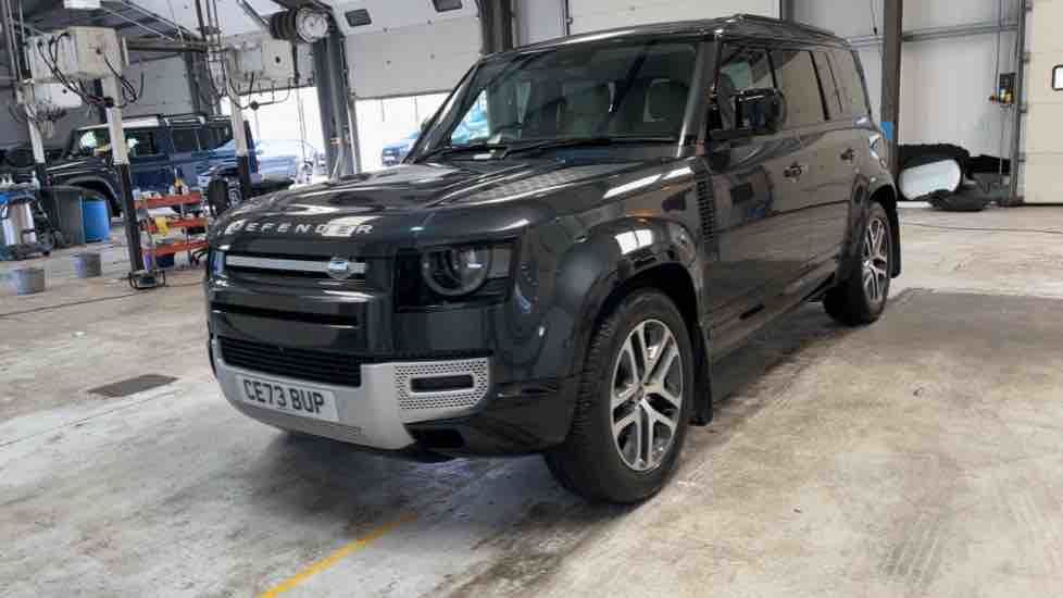 More views of Land Rover Defender 110