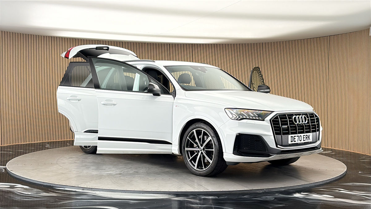 More views of Audi Q7