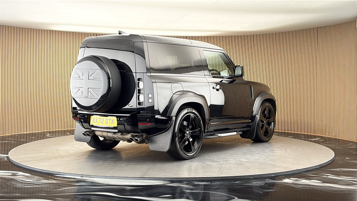 More views of Land Rover Defender 90