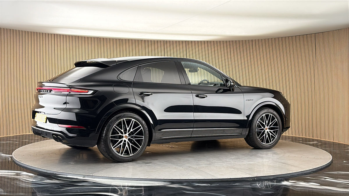 More views of Porsche Cayenne