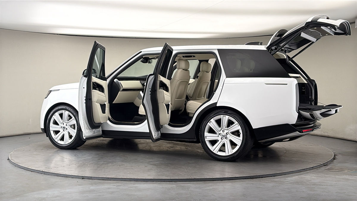 More views of Land Rover Range Rover