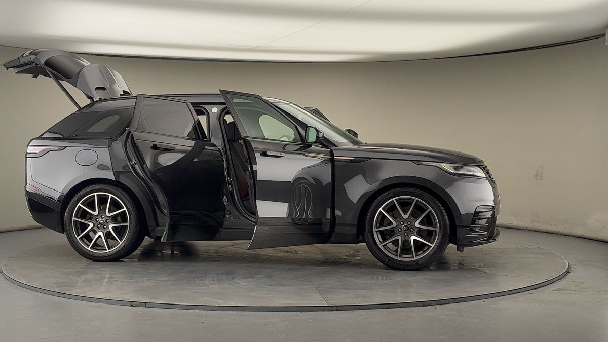 More views of Land Rover Range Rover Velar