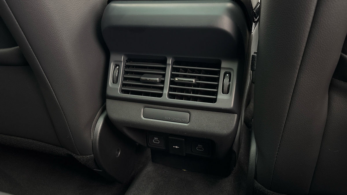 Land Rover Range Rover Evoque Image 25