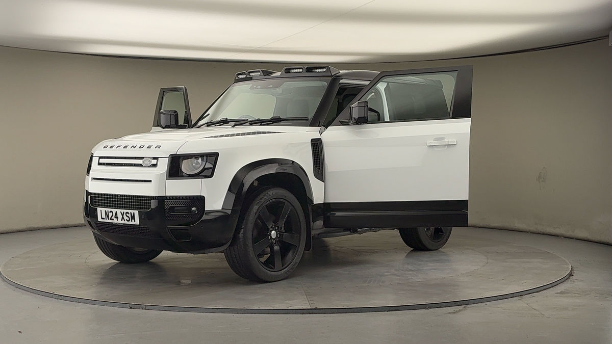 More views of Land Rover Defender 90