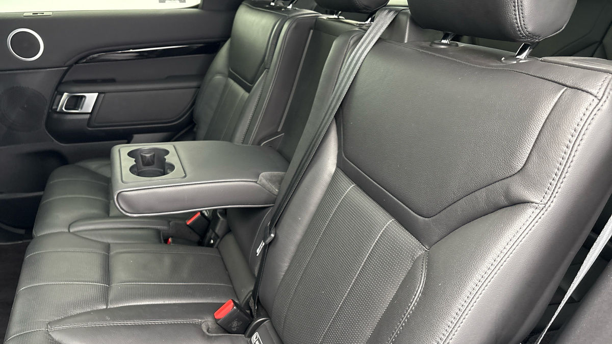 Land Rover Discovery Image 9