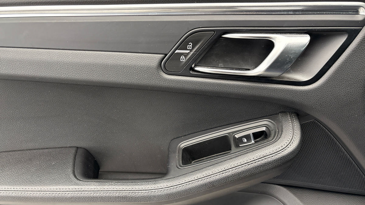 Porsche Macan Image 19