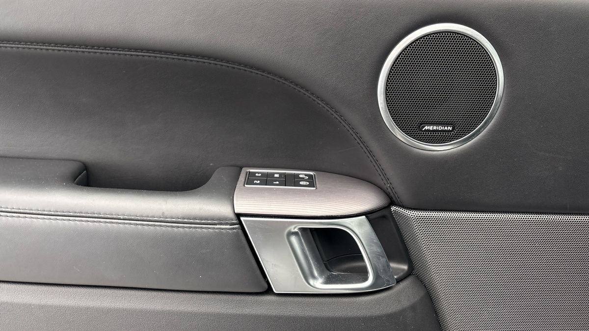 Land Rover Range Rover Sport Image 19