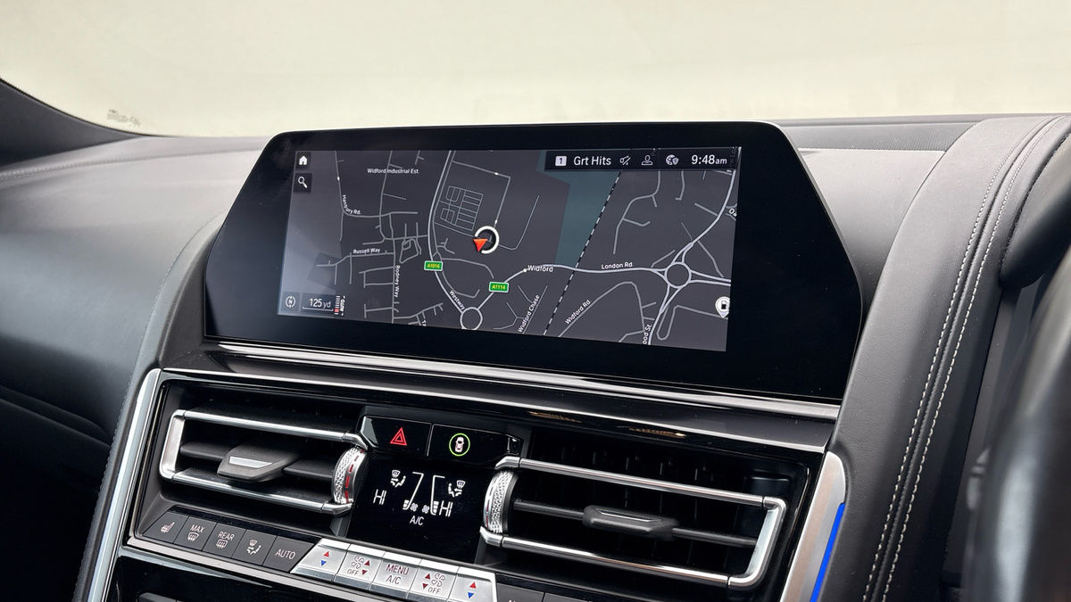 BMW 8 Series Image 17