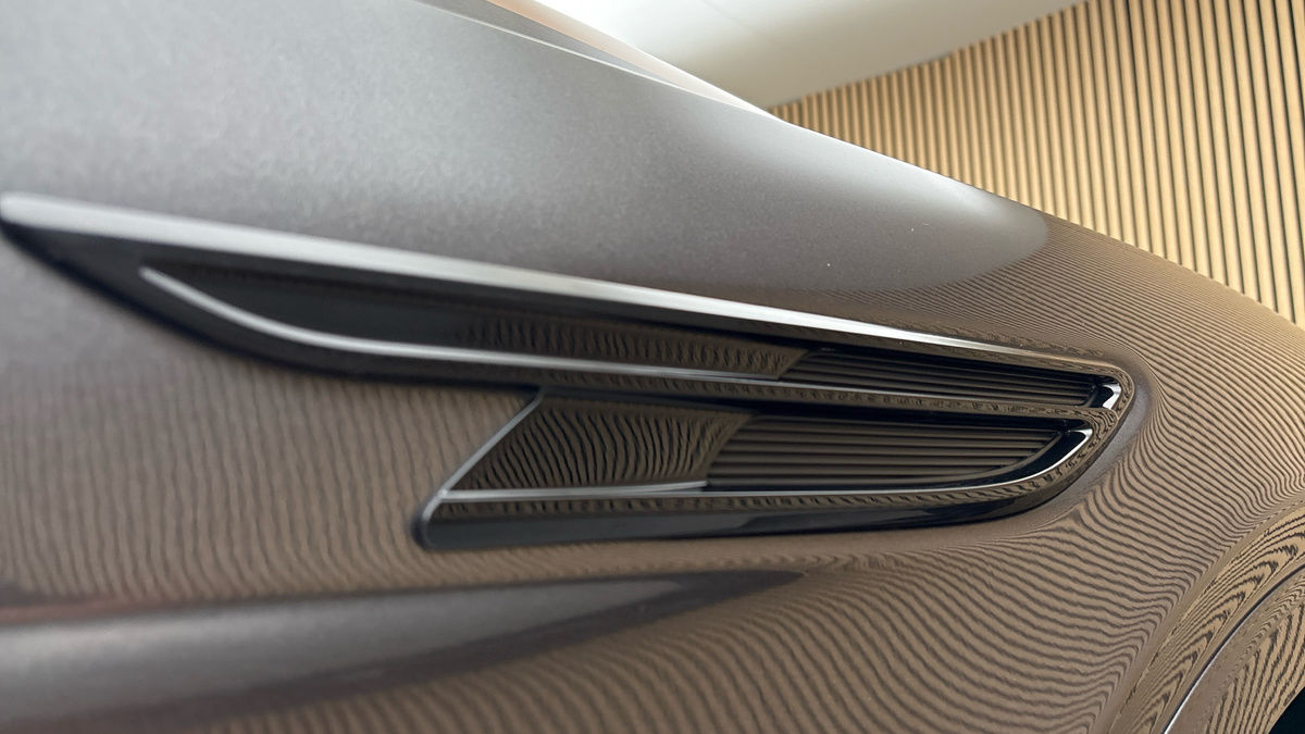 Bentley Bentayga Image 47
