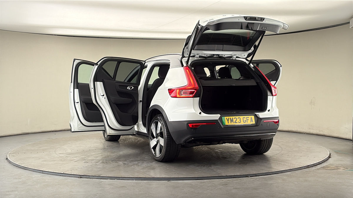 More views of Volvo XC40