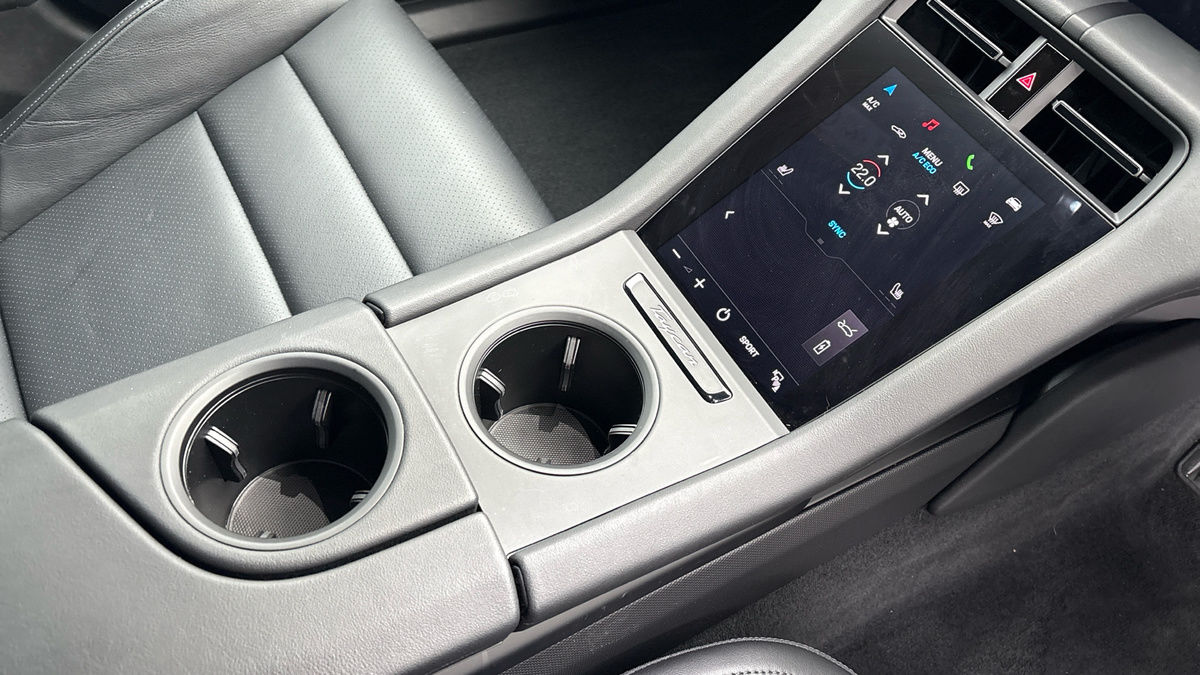 Porsche Taycan Image 19