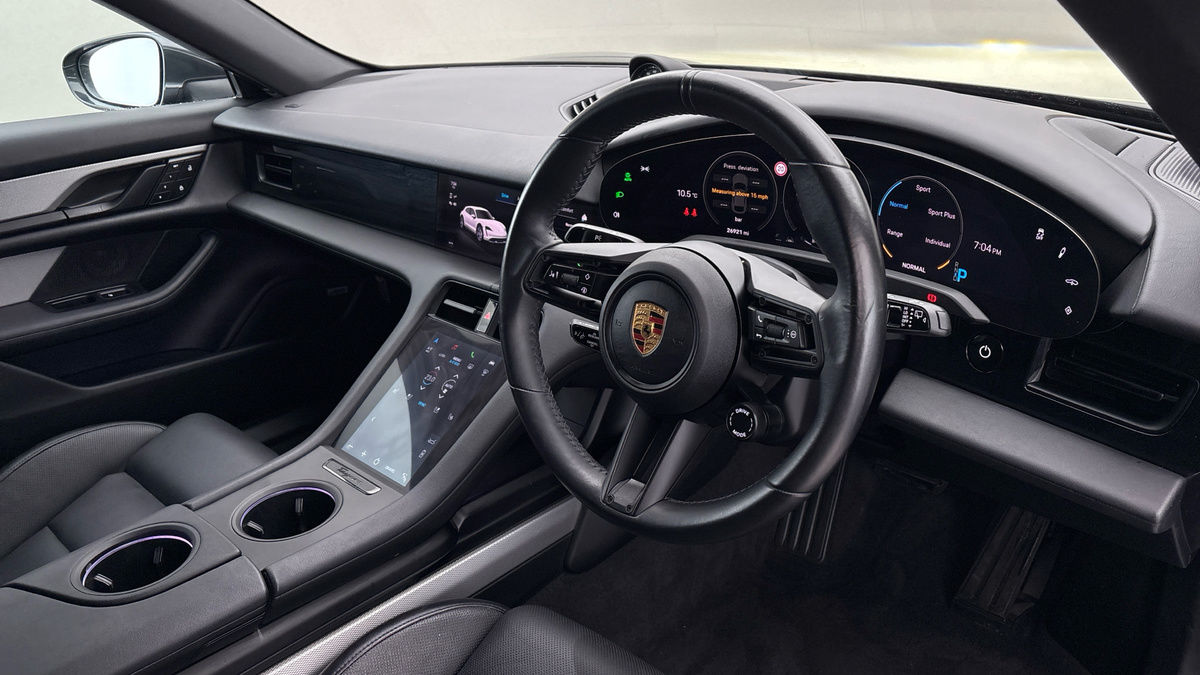 Porsche Taycan Image 6