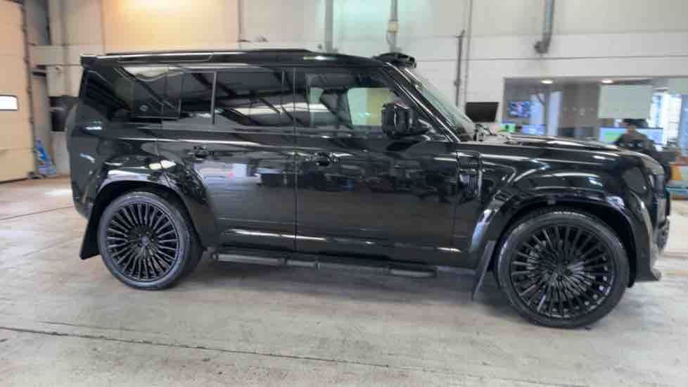 More views of Land Rover Defender 110