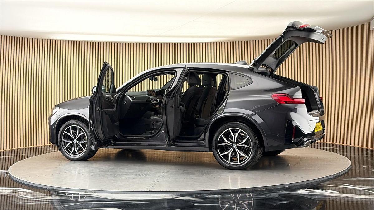 More views of BMW X4