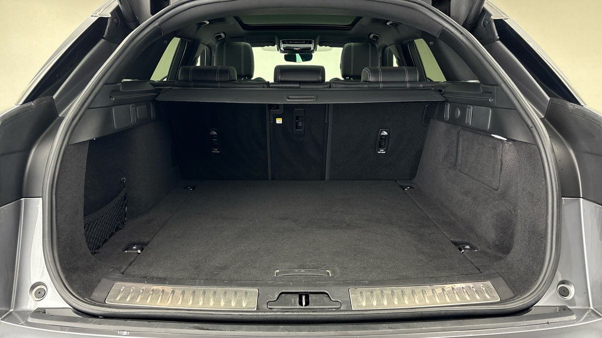 Land Rover Range Rover Velar Image 11