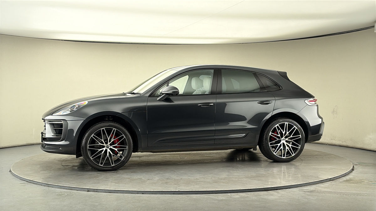 More views of Porsche Macan