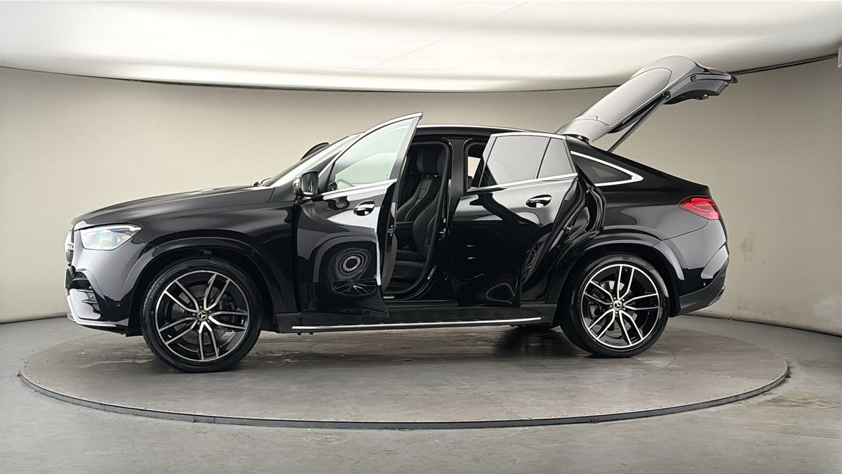 More views of Mercedes-Benz GLE