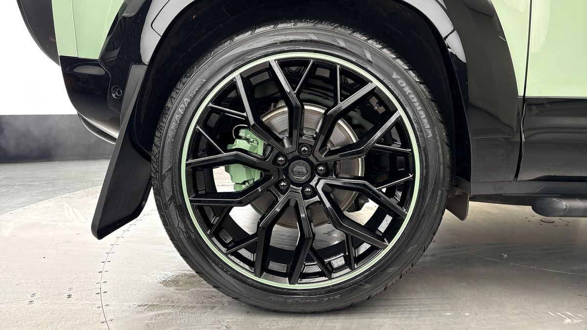 Land Rover Defender 90 Urban Image 10