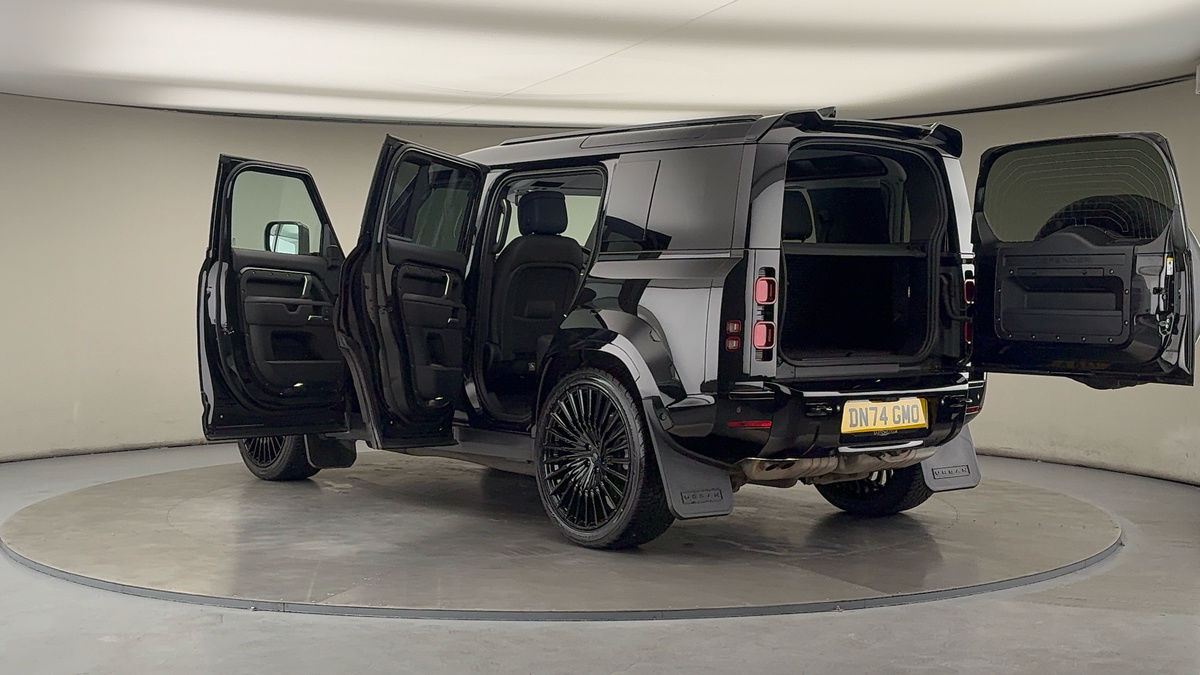 More views of Land Rover Defender 110