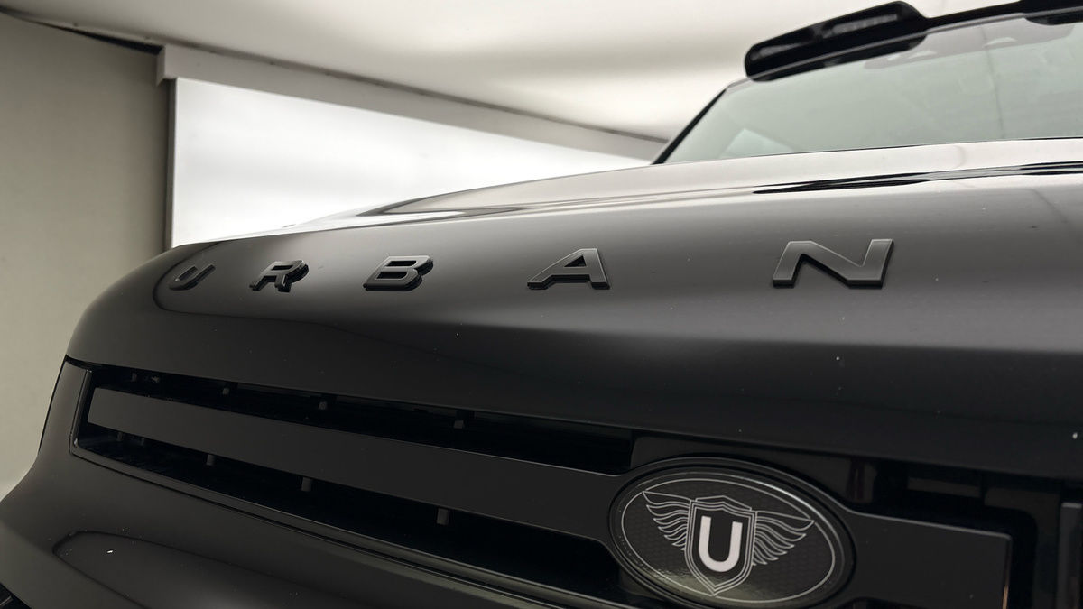 Land Rover Defender 90 Urban Image 24