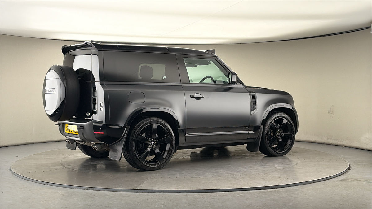 More views of Land Rover Defender 90