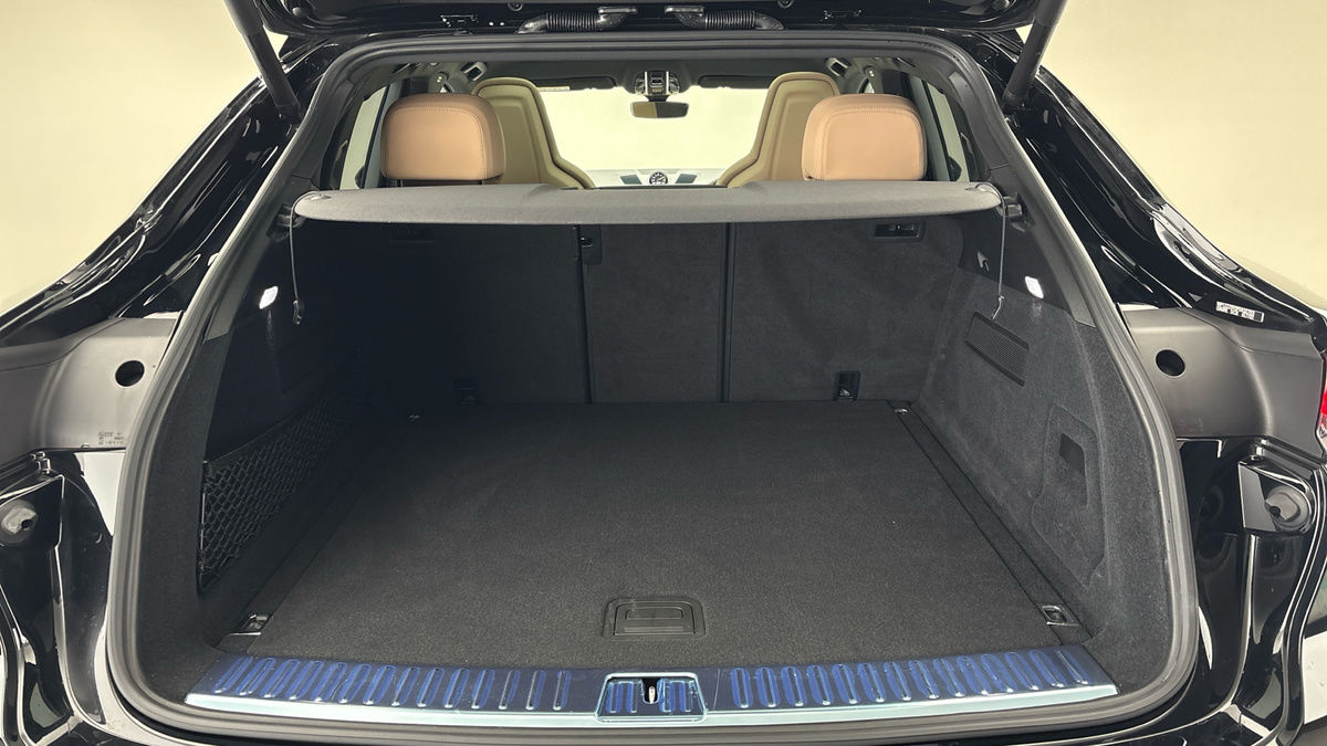 Porsche Cayenne Image 11