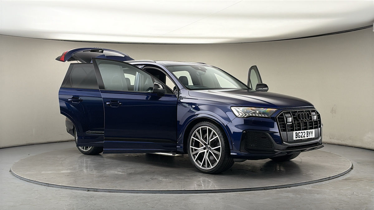 More views of Audi Q7