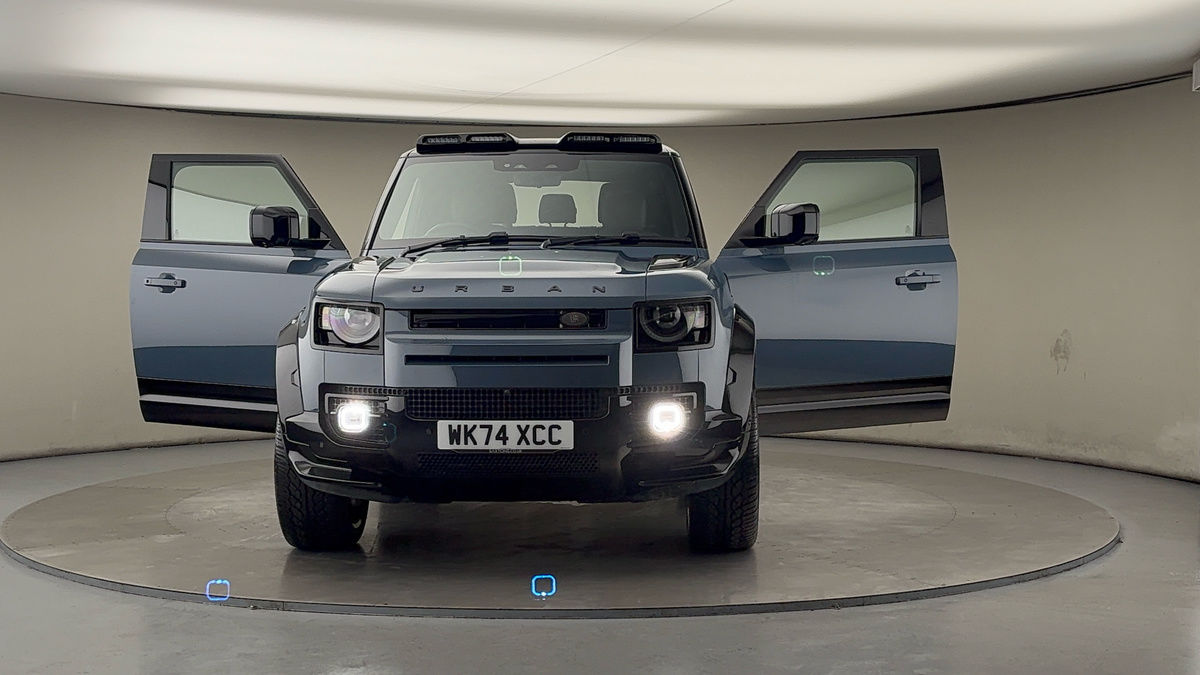 More views of Land Rover Defender 90