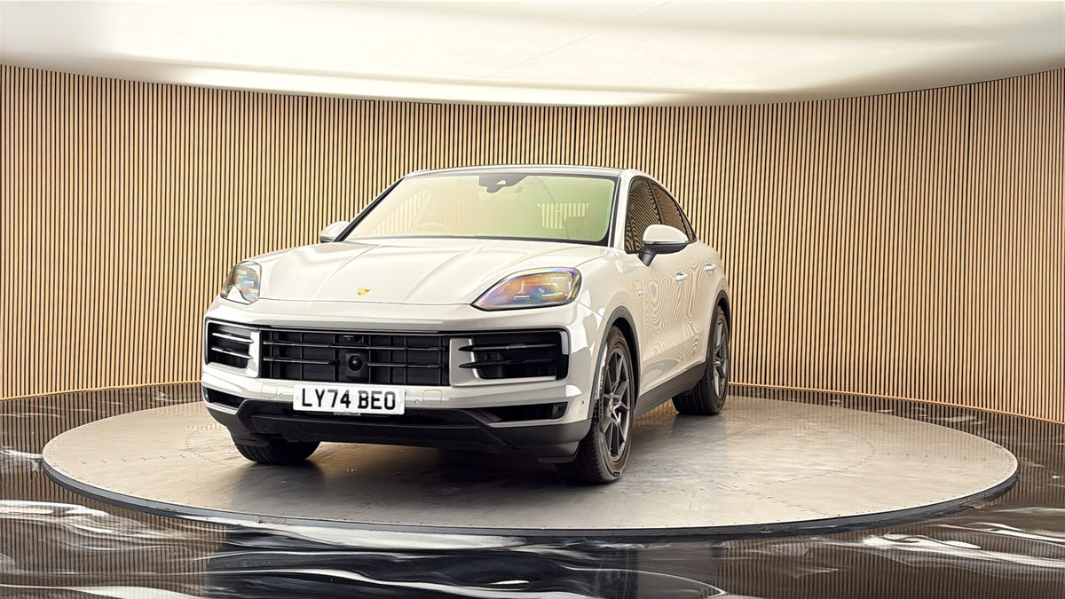 More views of Porsche Cayenne