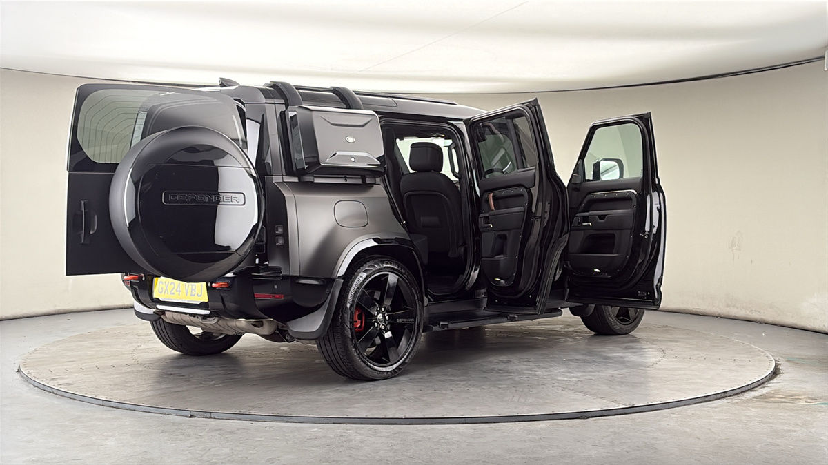More views of Land Rover Defender 110