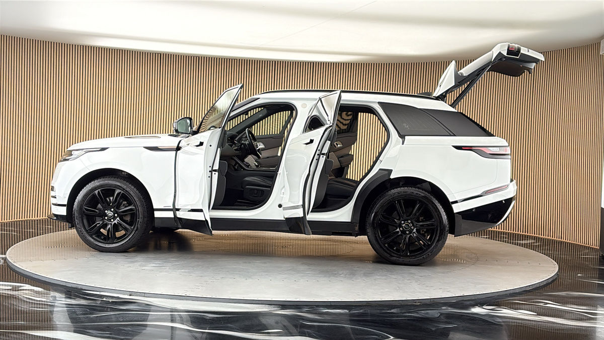 More views of Land Rover Range Rover Velar