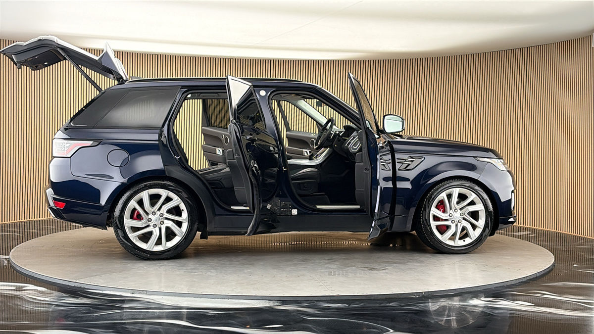 More views of Land Rover Range Rover Sport
