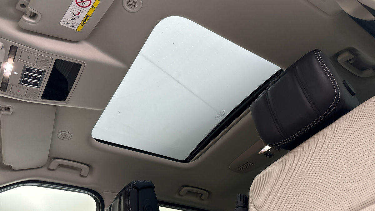 Land Rover Discovery Image 6