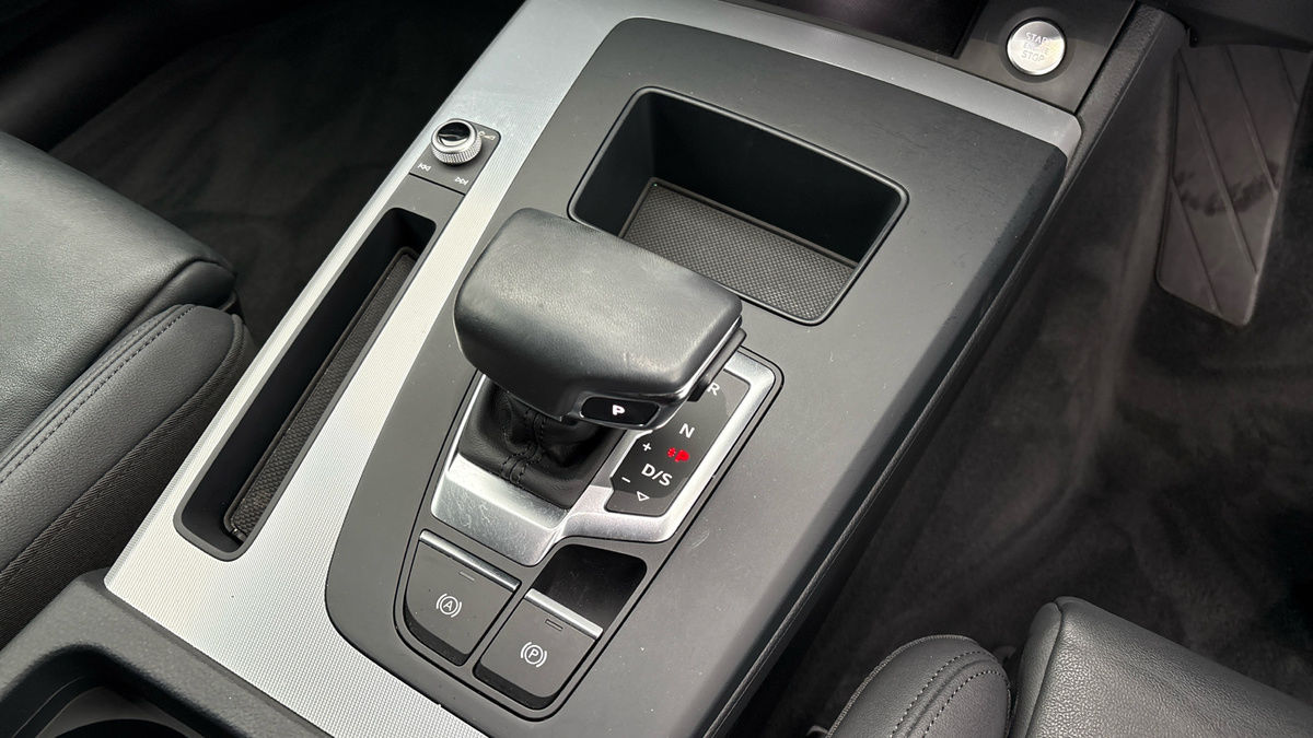Audi Q5 Image 6