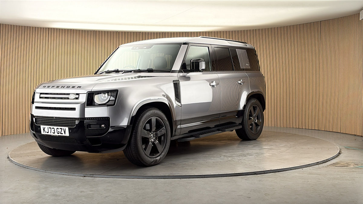 More views of Land Rover Defender 110