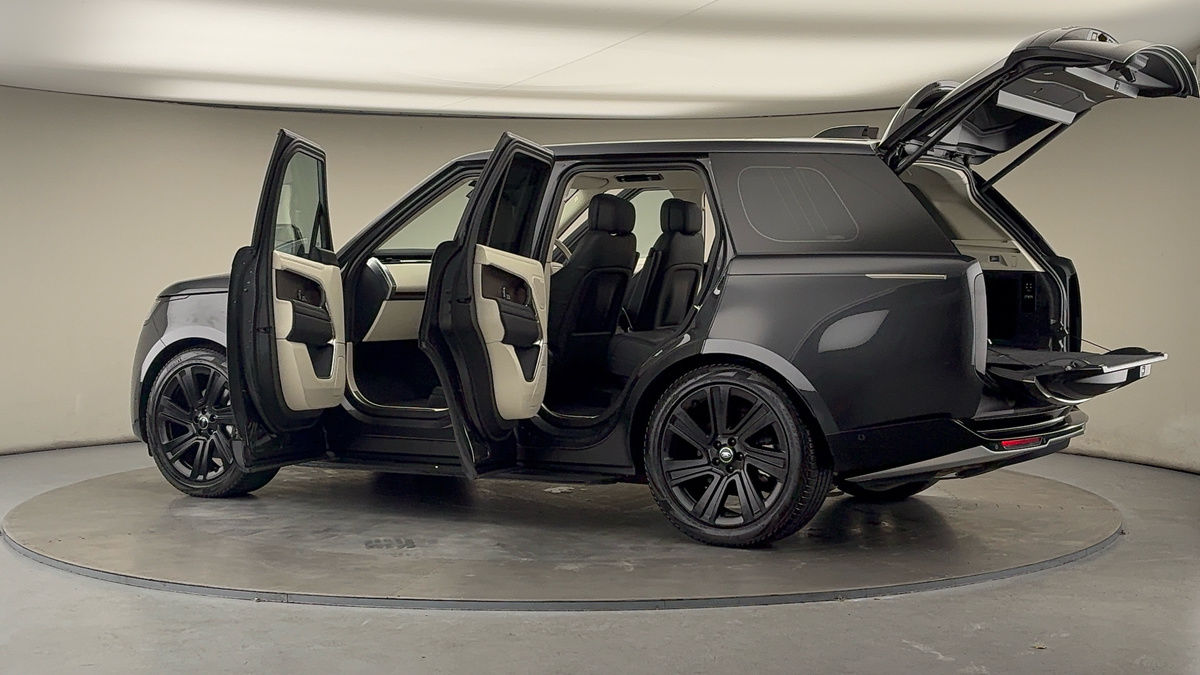 More views of Land Rover Range Rover