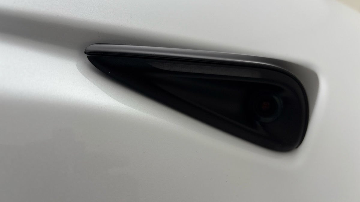 Tesla Model 3 Image 26