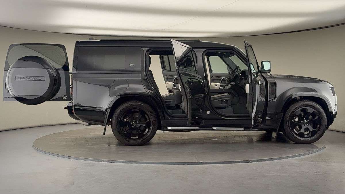 More views of Land Rover Defender 130