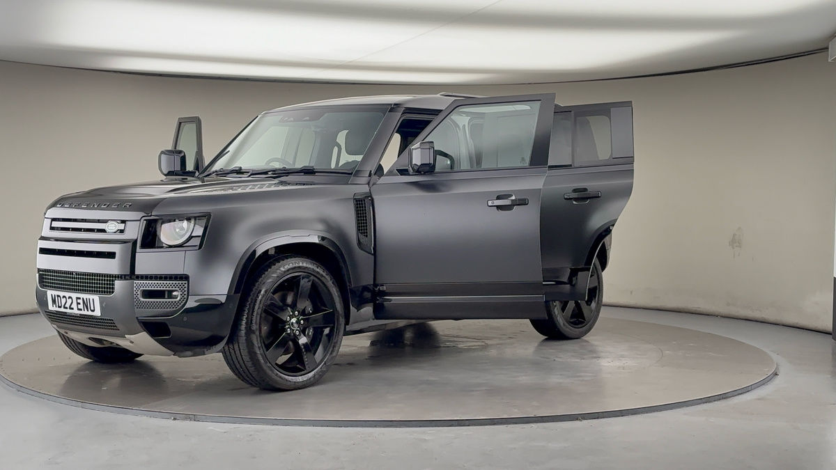 More views of Land Rover Defender 110