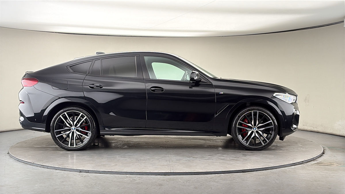 BMW X6 Image 16