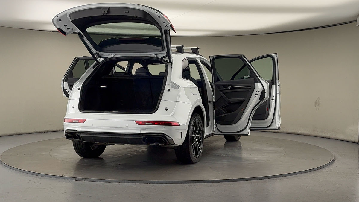 More views of Audi Q5