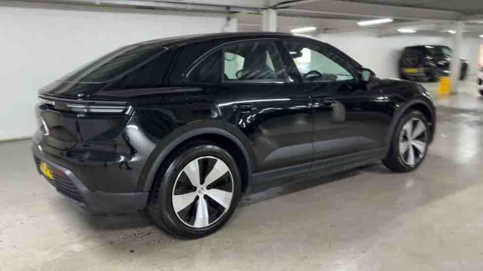 More views of Porsche Macan