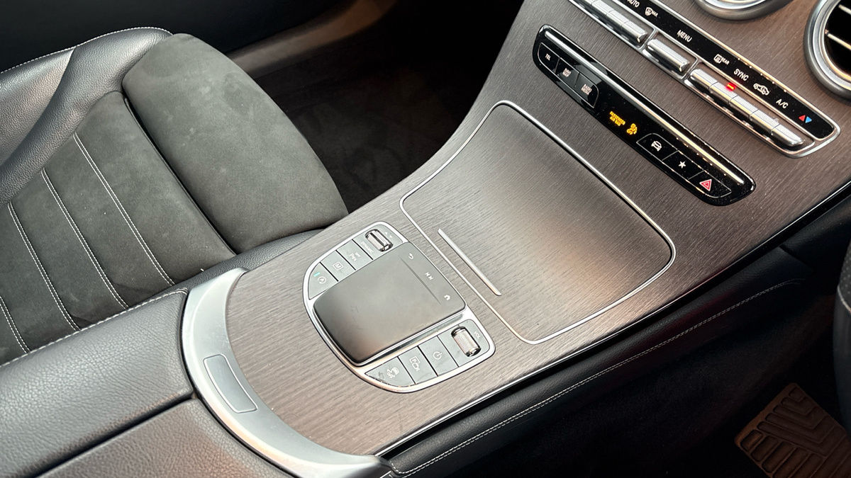 Mercedes-Benz GLC Image 18